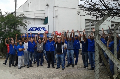 Icape: trabalhadores param por falta de pagamento dos direitos