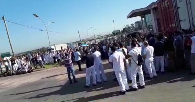 Trabalhadores paralisam produção pela manhã na Valeo Trabalhadores paralisam produção pela manhã na Valeo