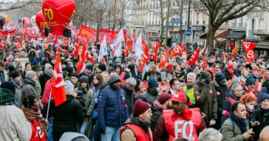 TRABALHADORES NA FRANÇA LUTAM CONTRA MAIS UMA REFORMA DA PREVIDÊNCIA QUE ATACA DIREITOS FUNDAMENTAIS DA CLASSE TRABALHADORA TRABALHADORES NA FRANÇA LUTAM CONTRA MAIS UMA REFORMA DA PREVIDÊNCIA QUE ATACA DIREITOS FUNDAMENTAIS DA CLASSE TRABALHADORA